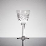 498298 Rödvinsglas